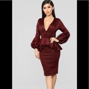 Dress Fashion nova Burgundy